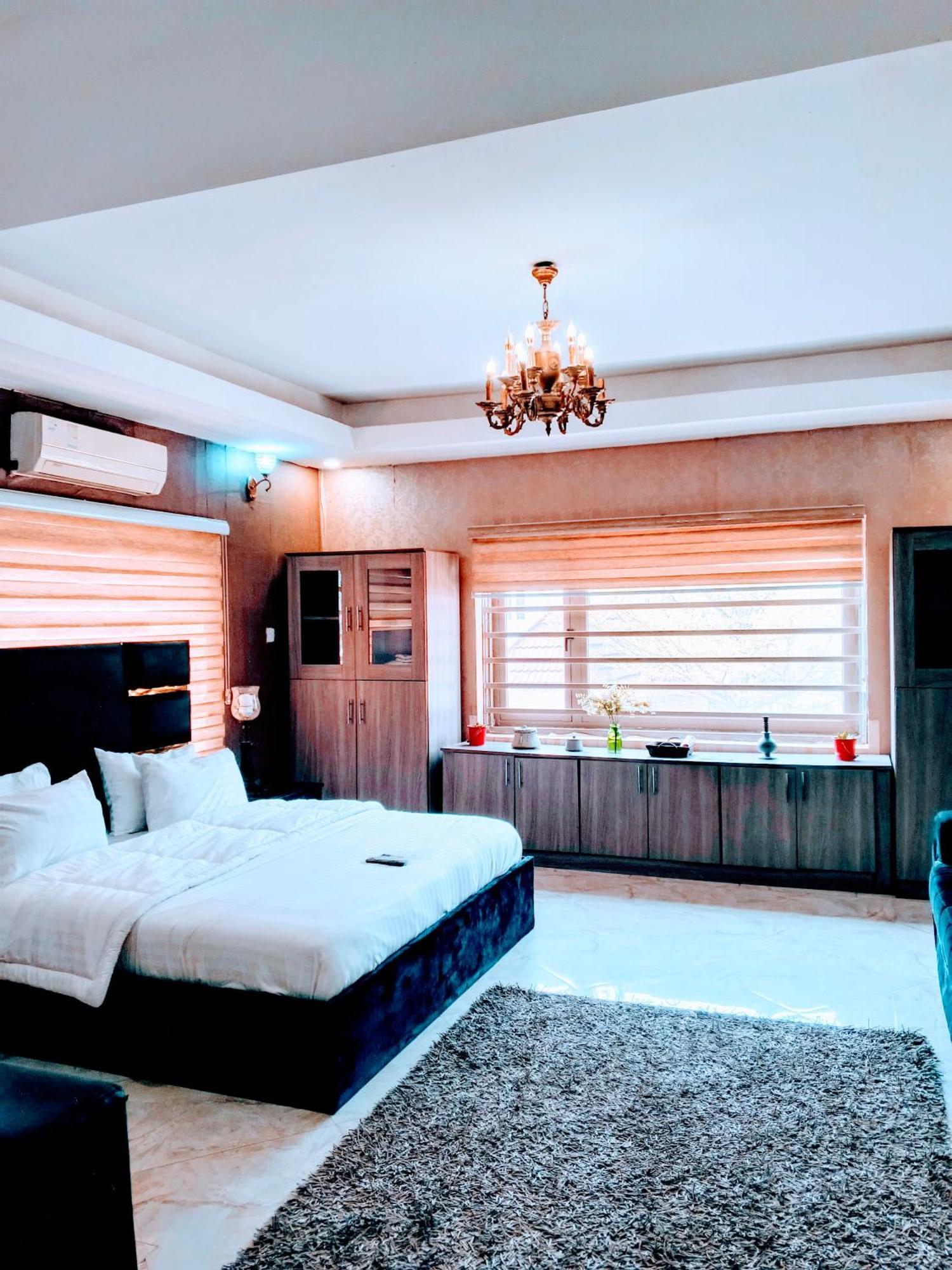 Nuit De Paris Hotel Abuja Kültér fotó