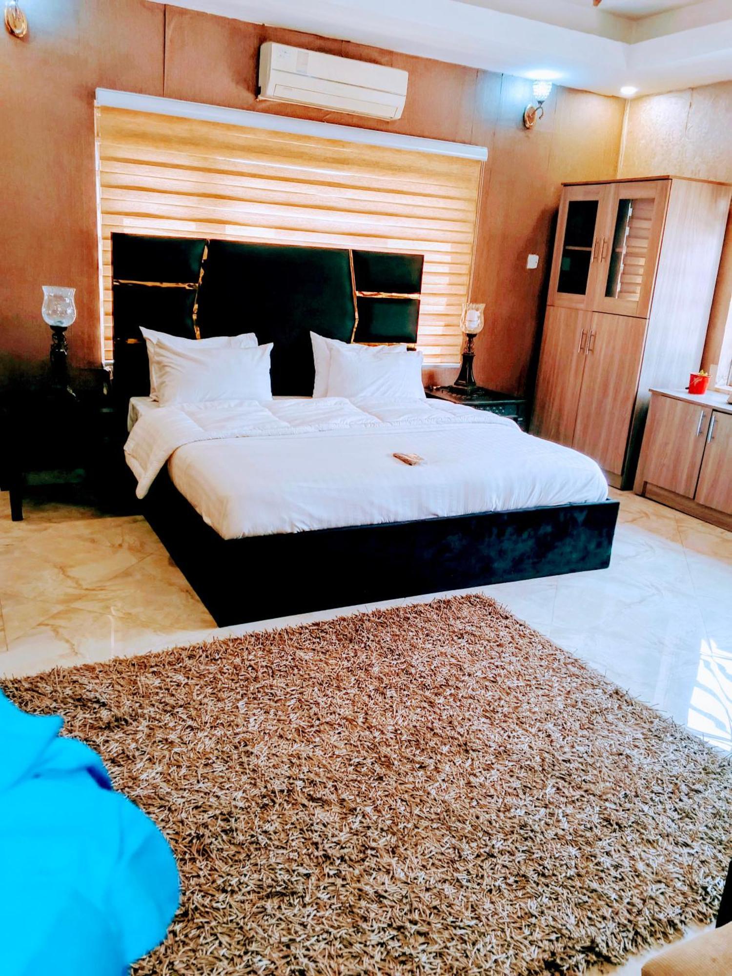 Nuit De Paris Hotel Abuja Kültér fotó